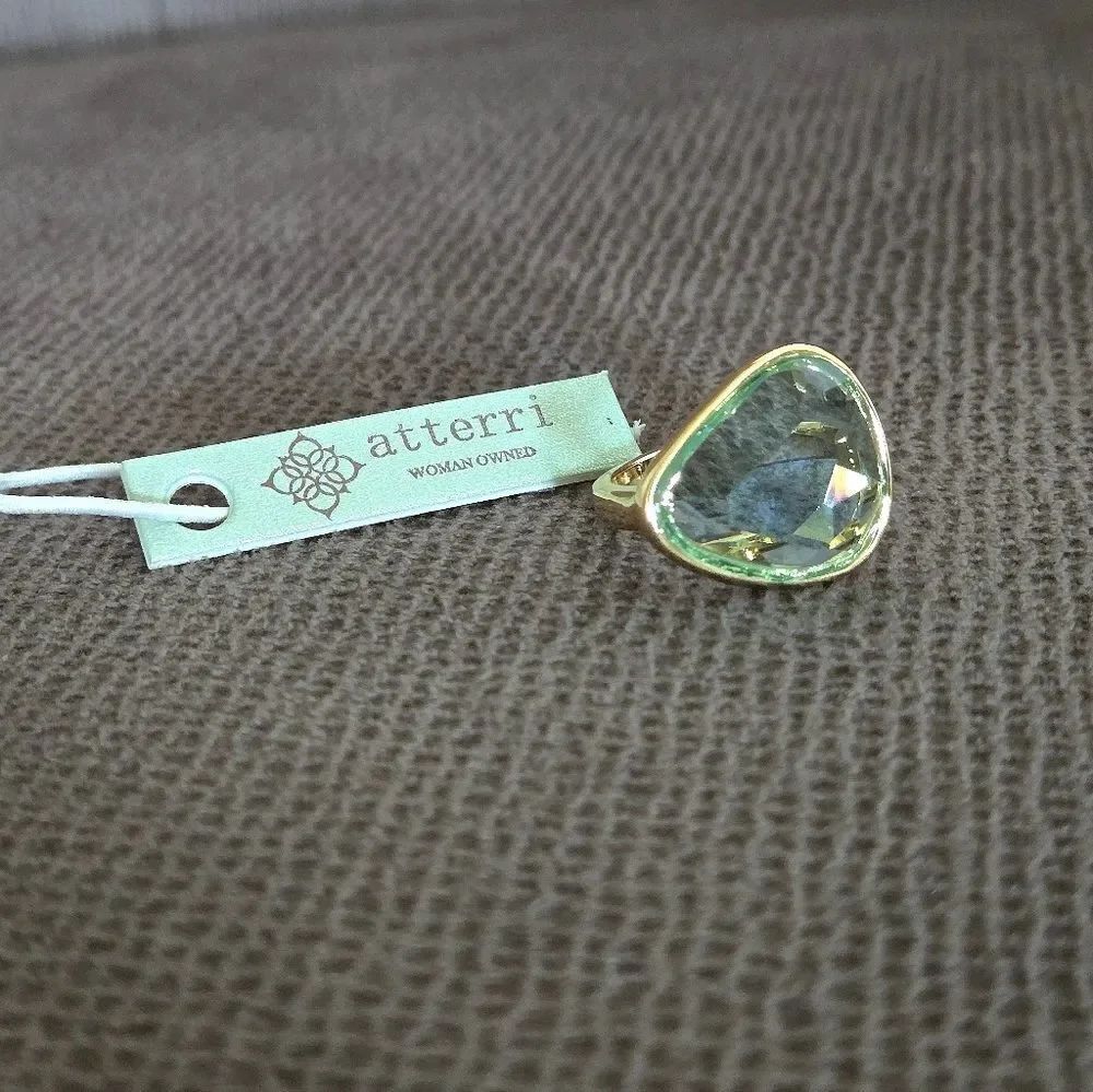 Atterri🛬 Translucent Green💚 Rounded Triangle Ring💍 - NWT - Picture 6 of 16